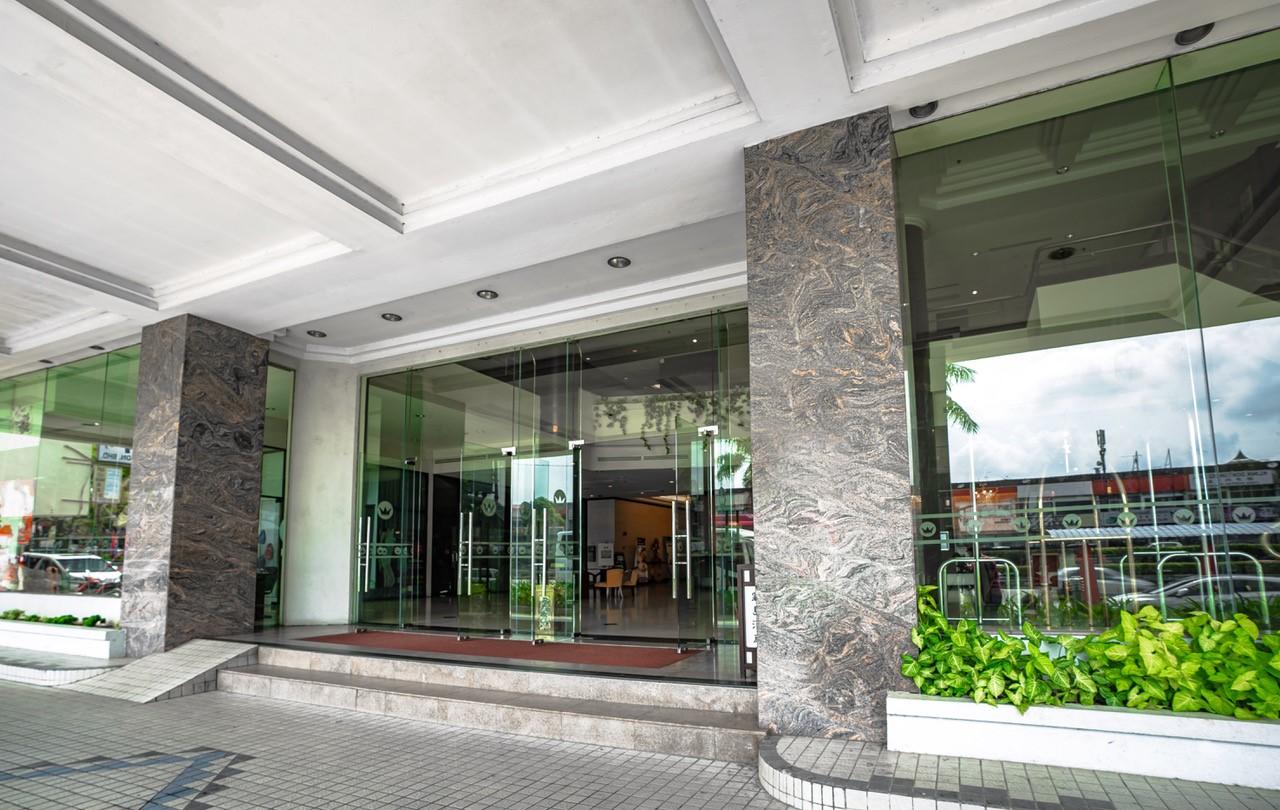 Crystal Crown Hotel Jb Johor Bahru Exterior photo