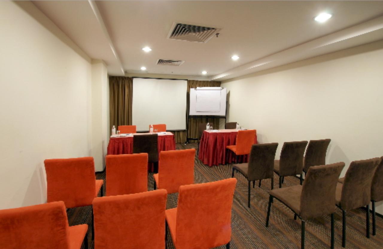 Crystal Crown Hotel Jb Johor Bahru Exterior photo