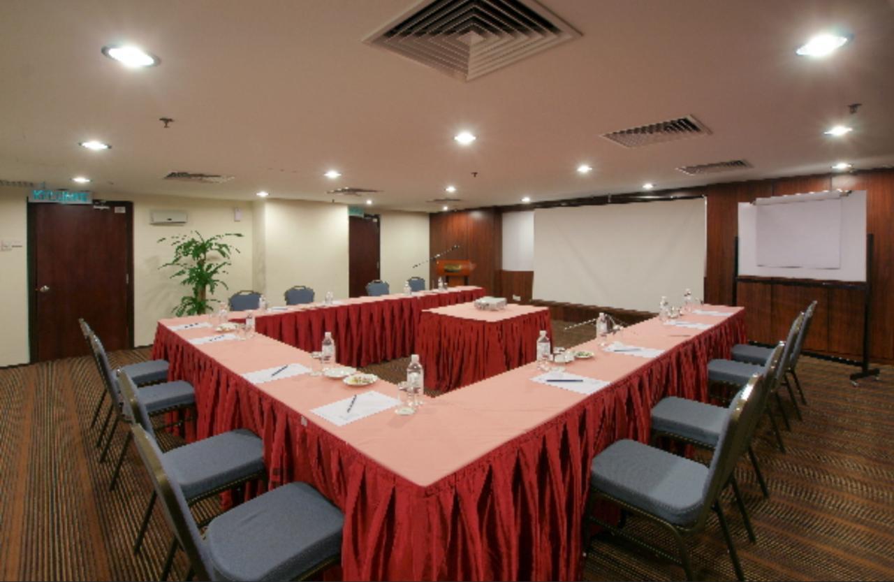 Crystal Crown Hotel Jb Johor Bahru Exterior photo