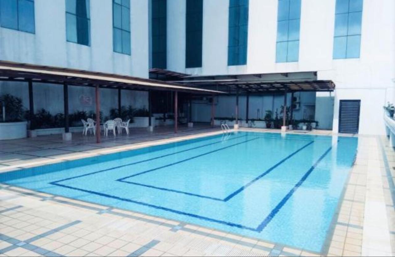 Crystal Crown Hotel Jb Johor Bahru Exterior photo