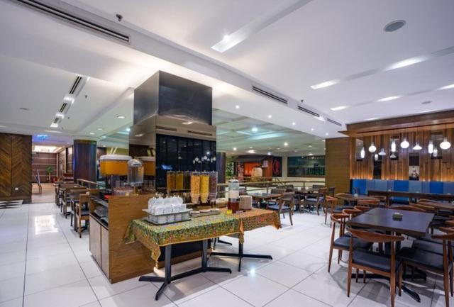 Crystal Crown Hotel Jb Johor Bahru Exterior photo